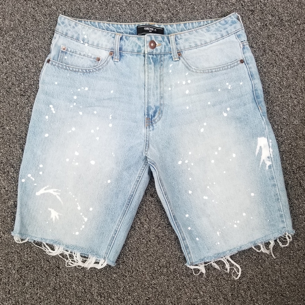 Forever 21 Men's Paint Splattered Denim  shorts size 32